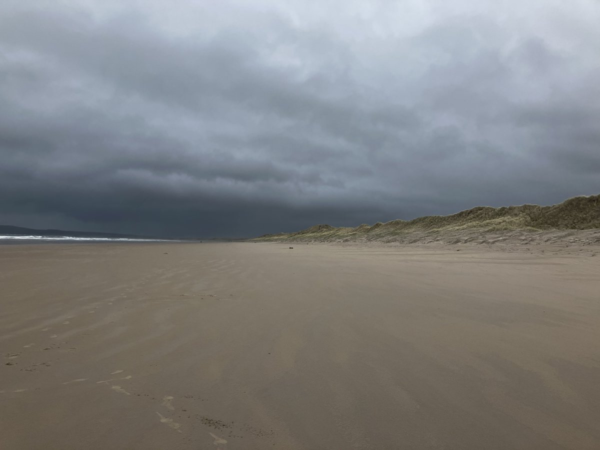 Scubablue15's tweet photo. Beautiful Banna Strand for a windswept 5Km this morning. Over the half way mark now! #100MilesInMarch for #TeamIHF @IrishHospice πππ»
https://t.co/8aQZroFDIw https://t.co/bJFU4IAQcP