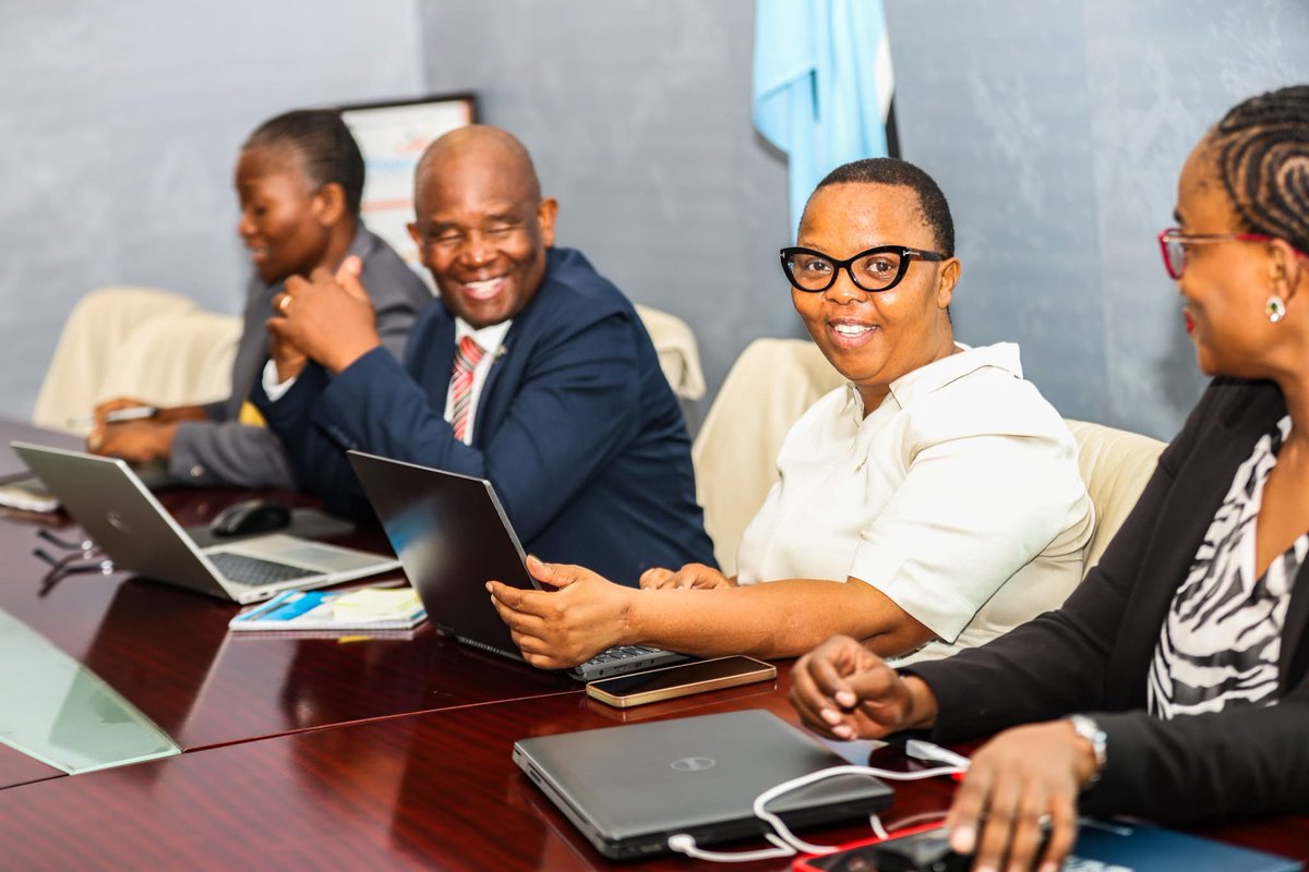 Canada in Zimbabwe tweet media