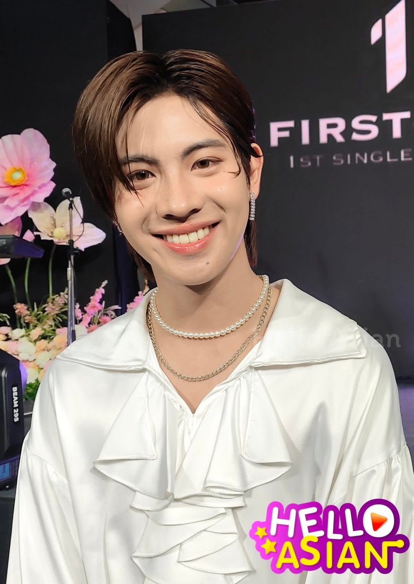 Hello_asian's tweet photo. From this                  To this 

ภูมิใจที่สุด 👍🏻👍🏻🏆

FIRSTONE X TOTY AWARDS 25
#TOTY2025xFirstone 
#TOTY2025
#TotyMusicAwards https://t.co/KxXca13R8c