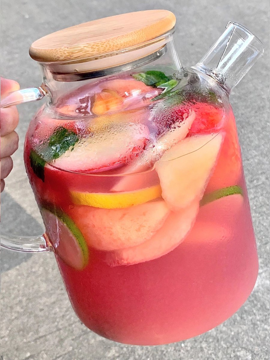 SunilSa03473263's tweet photo. 5-Minute Watermelon Mint Cooler | Blend 2 cups cubed watermelon + 5 mint leaves + 1 tsp lime juice. Strain (optional) u0026 chill! Sweet, hydrating, zero added sugar. Perfect for beating summer heat. #DIYDrinks #SummerSips https://t.co/PdhEs7YLV2