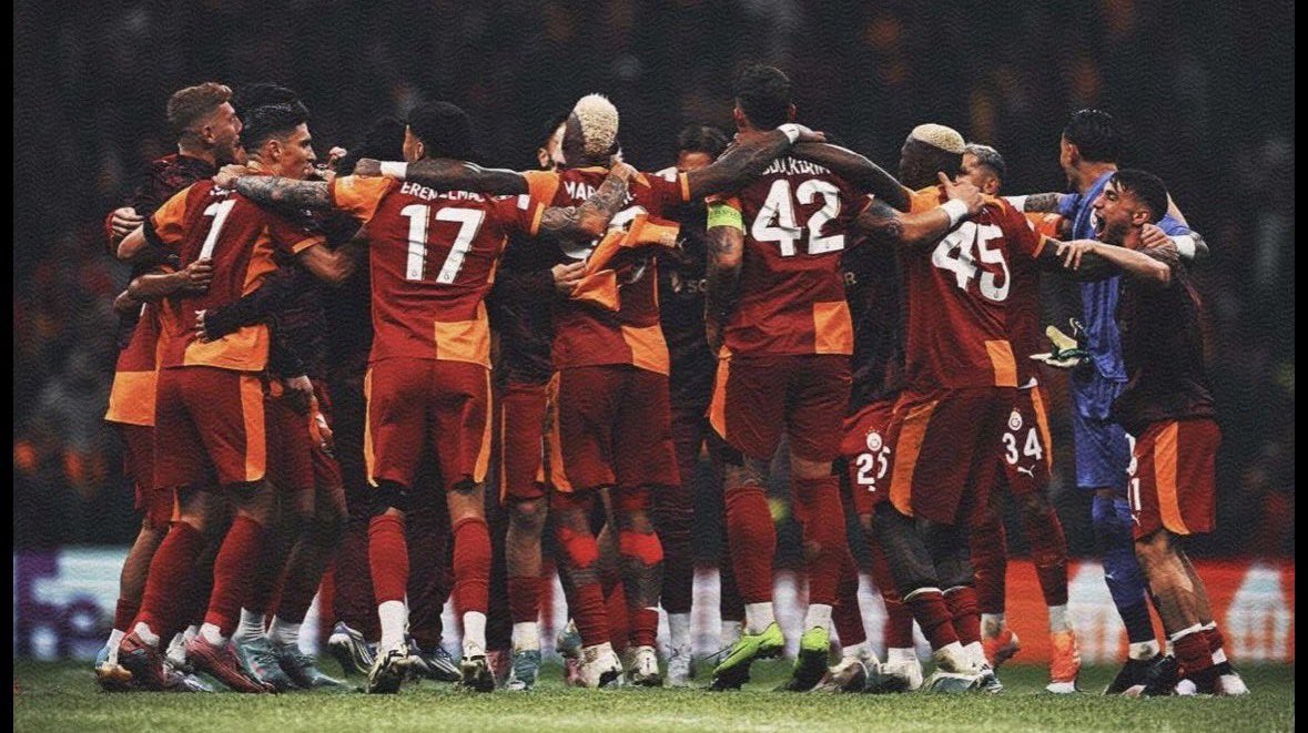 Sen büyüksün yarabbim…
Sen bizi muzaffer eyle…