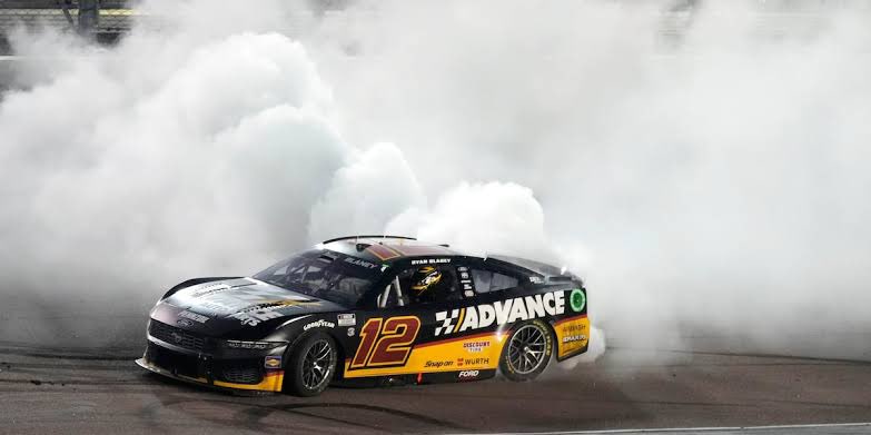 kdon116's tweet photo. Low downforce high horsepower package this weekend you say? https://t.co/cse6xBySOV
