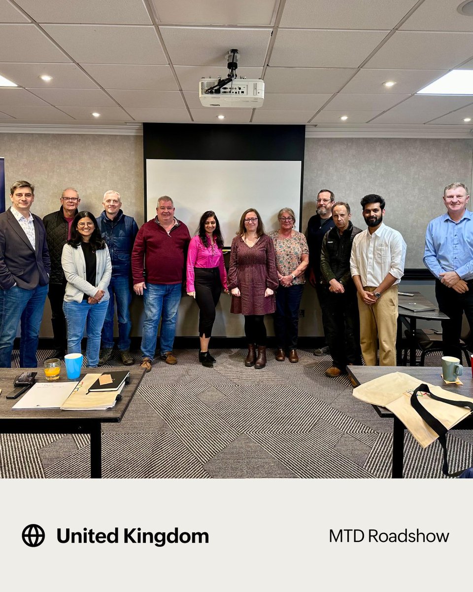 Zoho Books tweet media