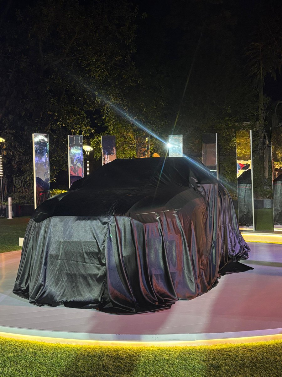 AckoDrive's tweet image. Something new is coming up from @AudiIN. Any guesses??

#audi #SUV #sportscar delhi
