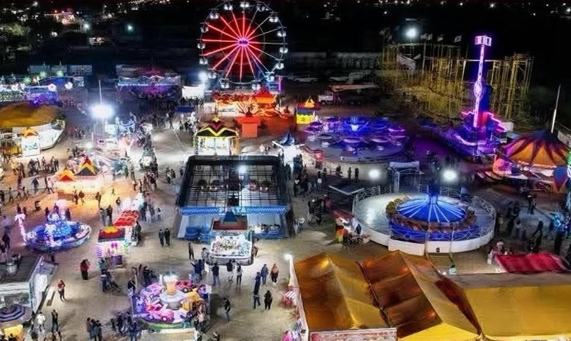 ELBRAVOMX's tweet photo. ⬛️💔#Tamaulipas María Isabel, estudiante de secundaria en #ValleHermoso, acudió a la feria como cualquier joven, pero todo cambió en cuestión de minutos.
Tras bajar de un juego mecánico comenzó a sentirse mal y, pese a ser llevada al hospital, ya no logró recuperarse. https://t.co/1ws8Ye1IcG