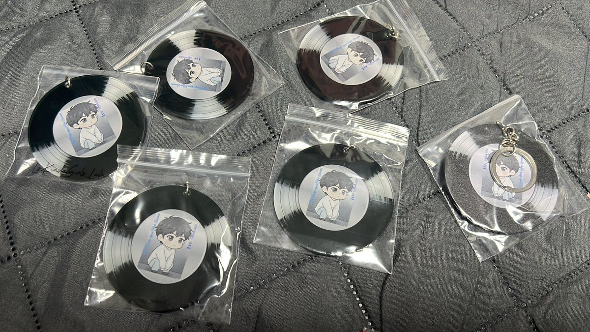 LsKindaGirls_Met Myungsoo_24, autograph & hug_25 tweet media