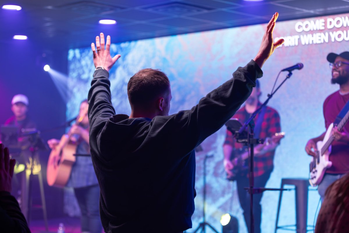 RadiantCoast's tweet photo. Our Hart campus commissioning service was such a wonderful time of worship, fellowship, and receiving prophetic words from leaders in our Radiant network. 

Check out the full album on Facebook! 

#beradiant #radiantcoasthart #churchfamily #blessing https://t.co/x5ptToCy9y
