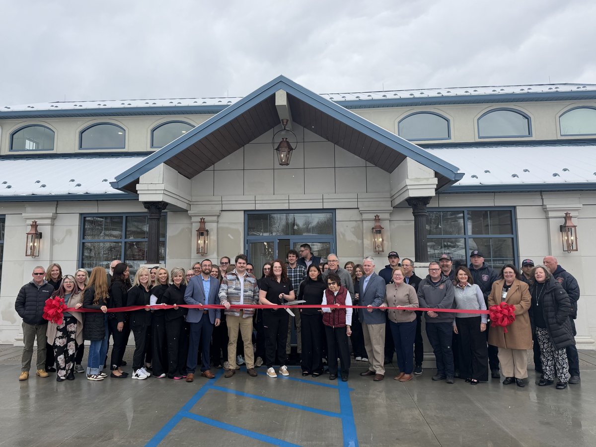 londonkychamber's tweet image. After a devastating fire in 2024, we were honored to celebrate a Ribbon Cutting at Huffman &amp;amp; Huffman’s newly renovated offices in downtown London! 🏛️👓

As a Main Street staple for 20+ years, we are so glad to have you back home! ✂️🎉

#LondonKY #ChamberStrong #RibbonCutting