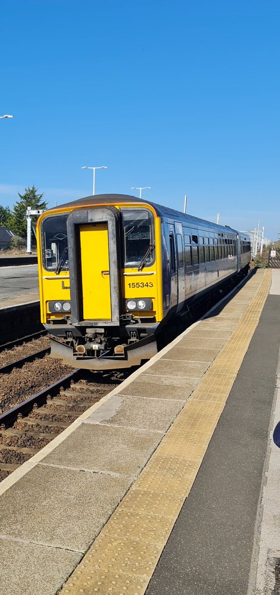 Shaun__92's tweet image. Northern Trains 155343 working 2R17 1339 York to Bridlington  #northerntrains #northern #class155 #sprinter #1of7 #leyland #britishleyland #york #ChurchFenton #selby #howden #gilberdkye #brough #hull #bridlington #tuesday #17th #march #2026 @northernassist