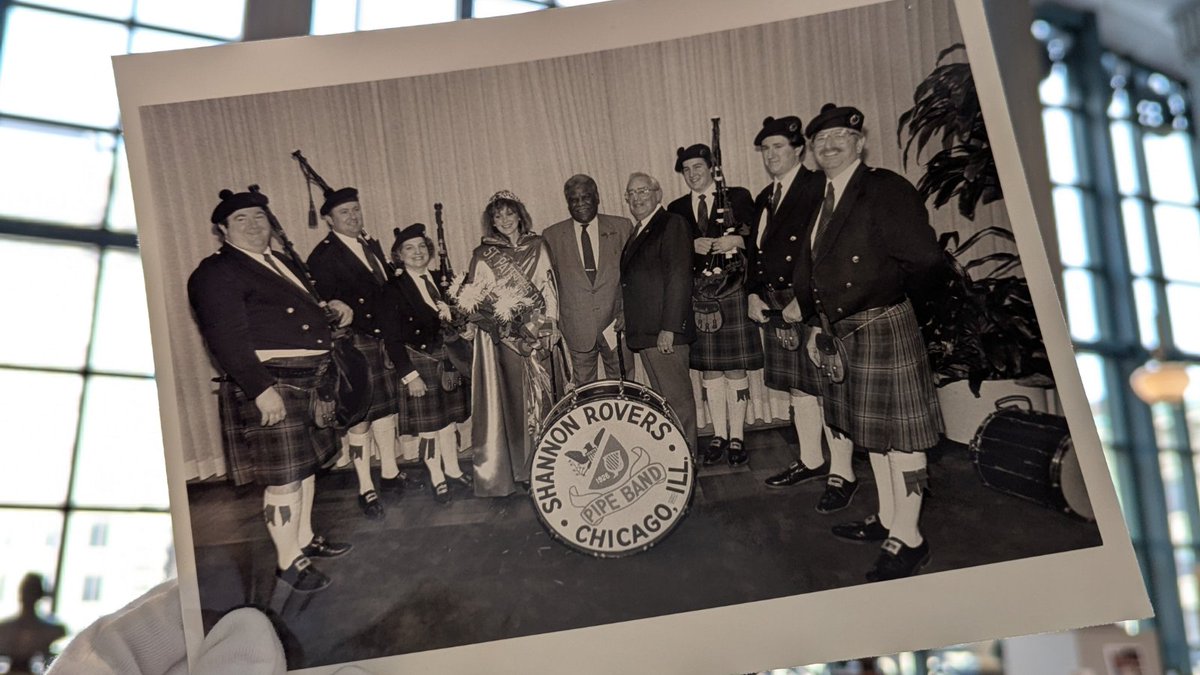 Chicago Public Library tweet media