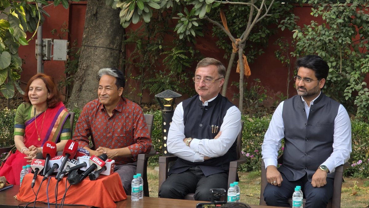 Dainik Bhaskar Hindi tweet media