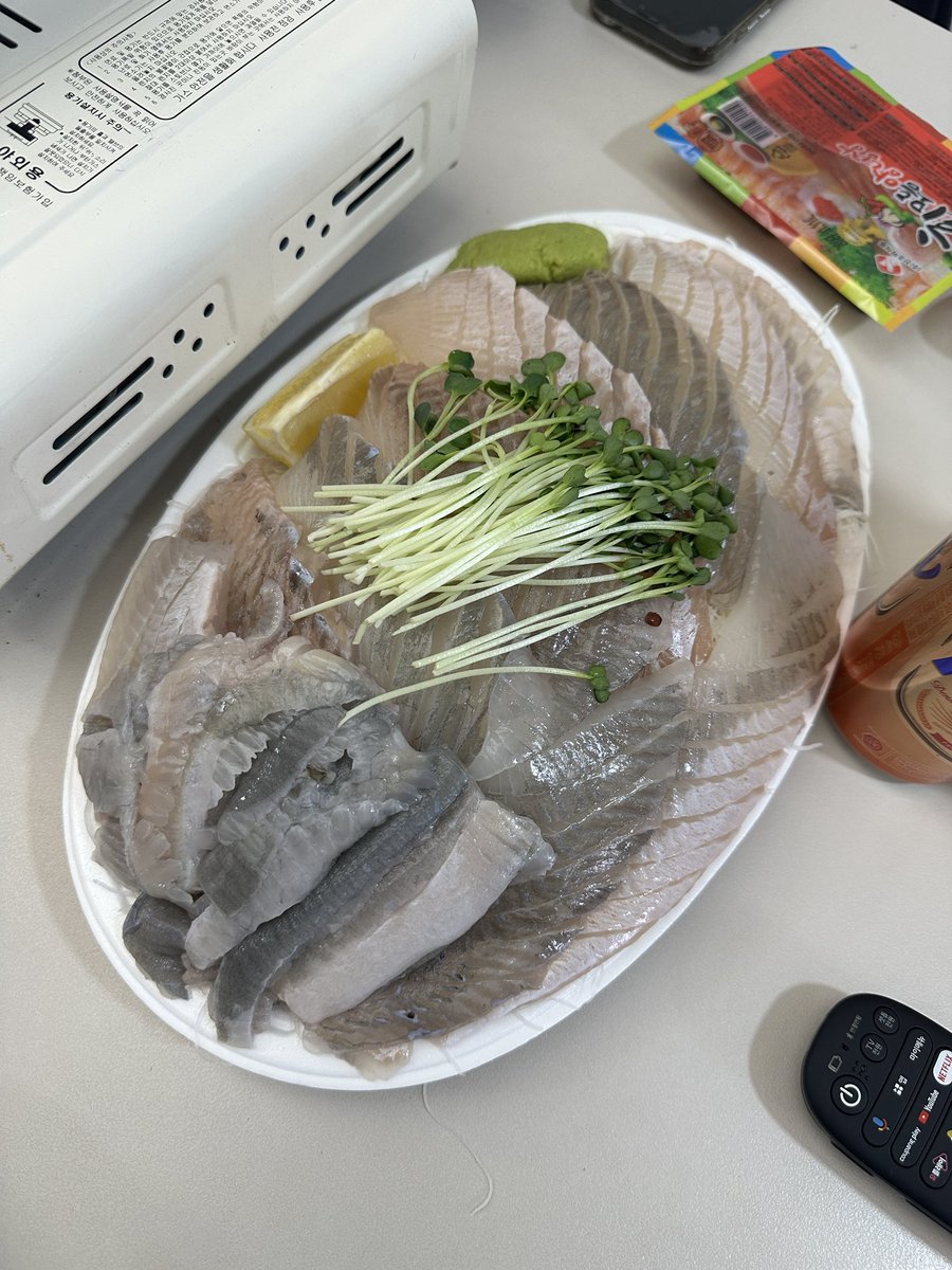 박아가씨 tweet media