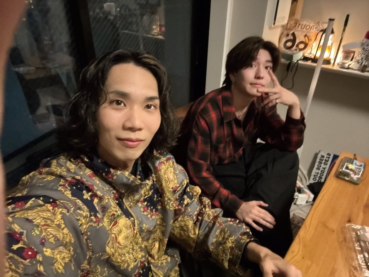 B-RØSER tweet media