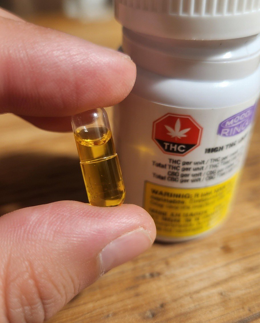 Você tomaria essa cápsula ??  🤔

10mg de THC puro, seria o equivalente a aproximadamente uns 20 becks 🔥💨