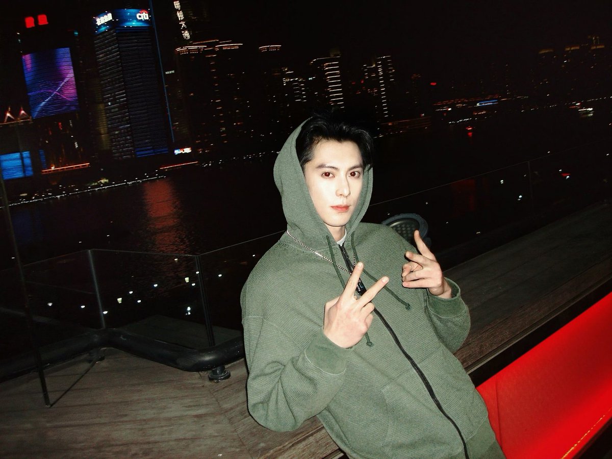 王鹤棣 tweet media