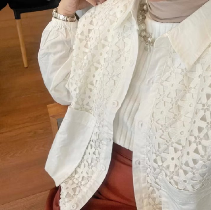 biuuwlg's tweet photo. beautiful women's shirts that you must have

a thread https://t.co/G8DYr5JJuQ