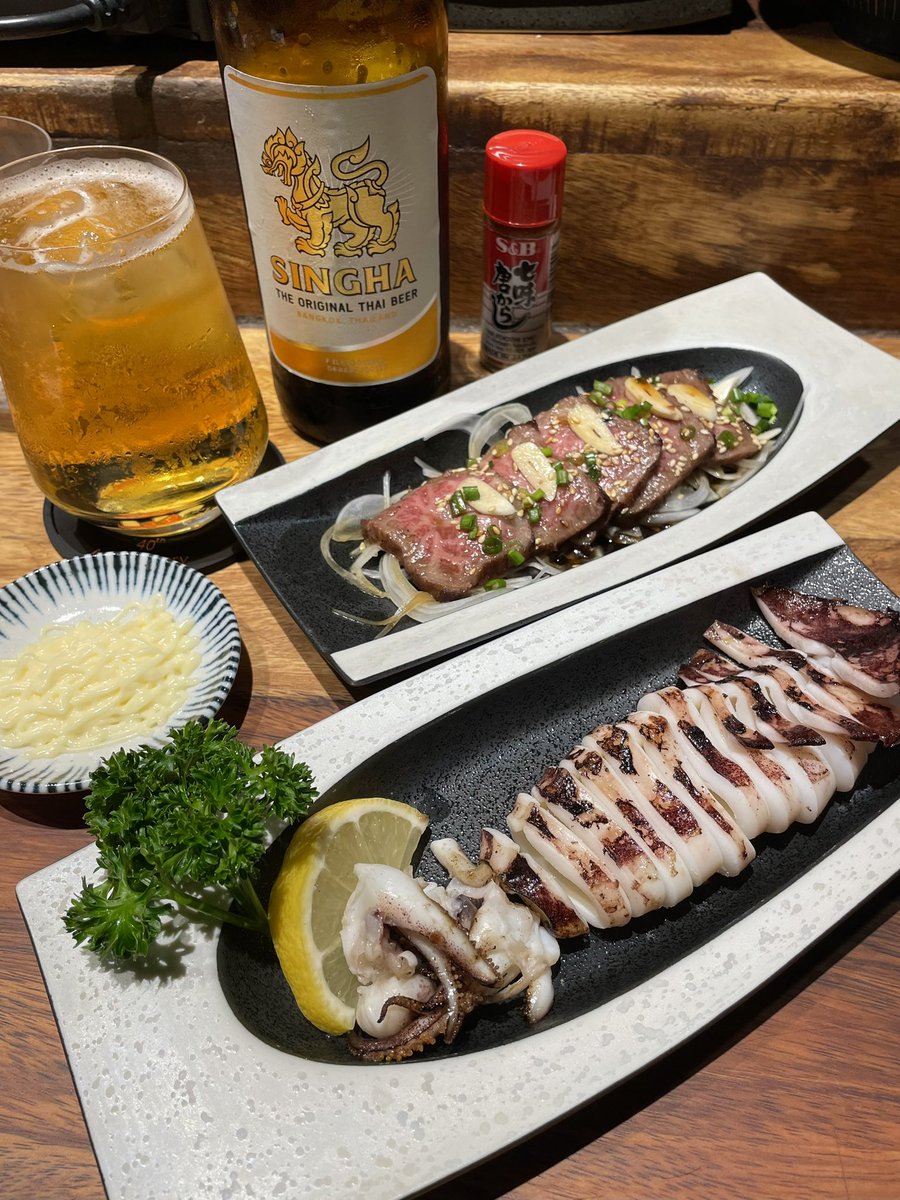 go5amro's tweet photo. ㊗️新規オープンのお店㊗️
●いろは( Phrakhanong Pridi 3 )
かなり狭い店ですね。エアコンもあまり効いて無いのでこの狭い中で他のお客さんと肩寄せ合いながら食事するのはちょっと辛いなぁ。 https://t.co/QcILMWVJXm