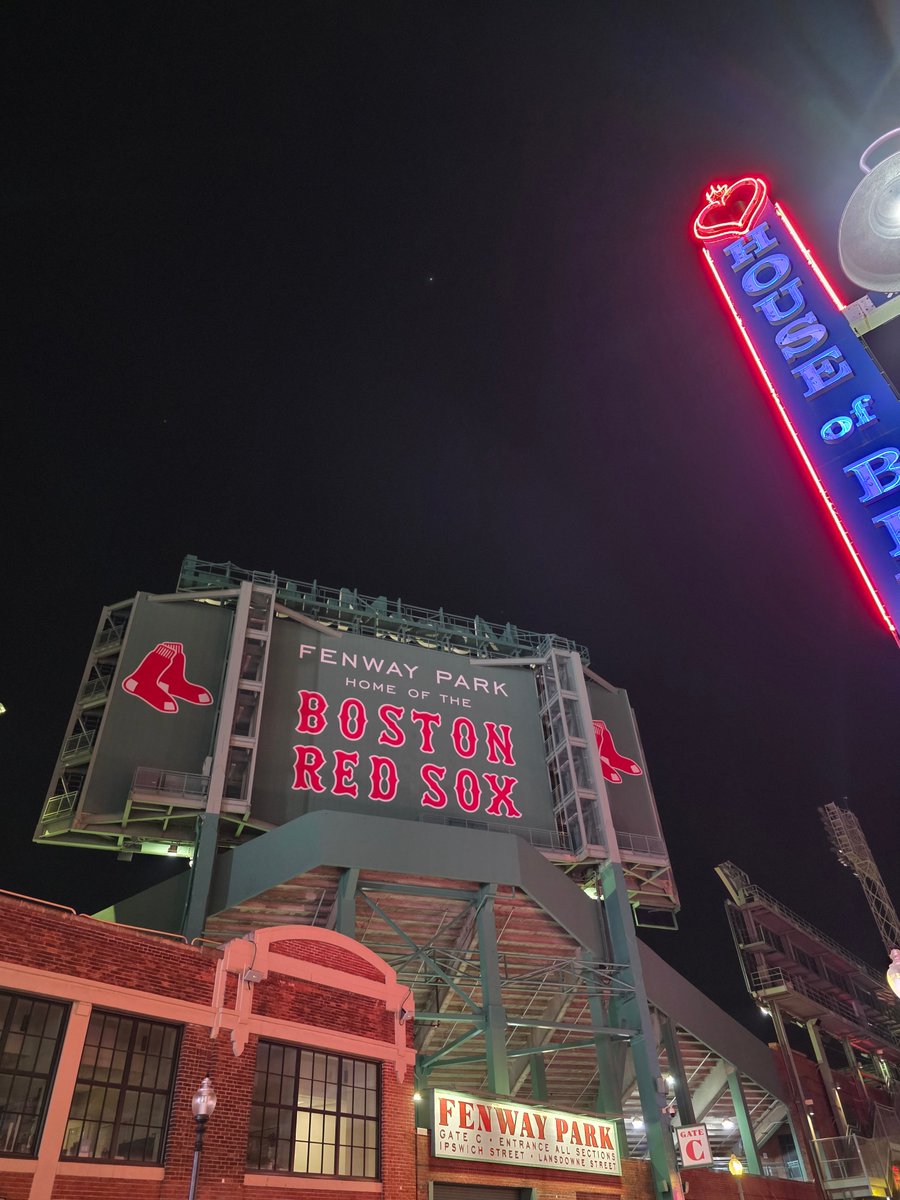 Only In Boston tweet media