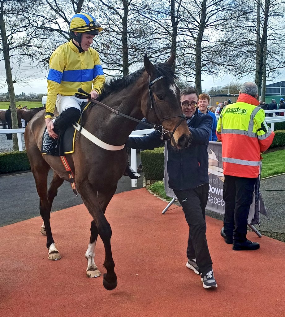 Irishracing.com Live tweet media