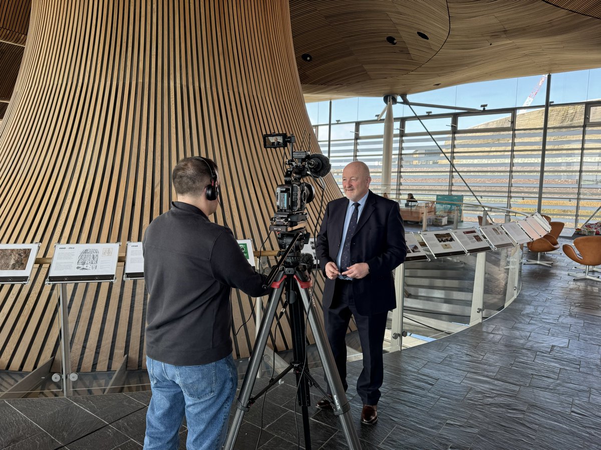 Peter Fox OBE MS tweet media