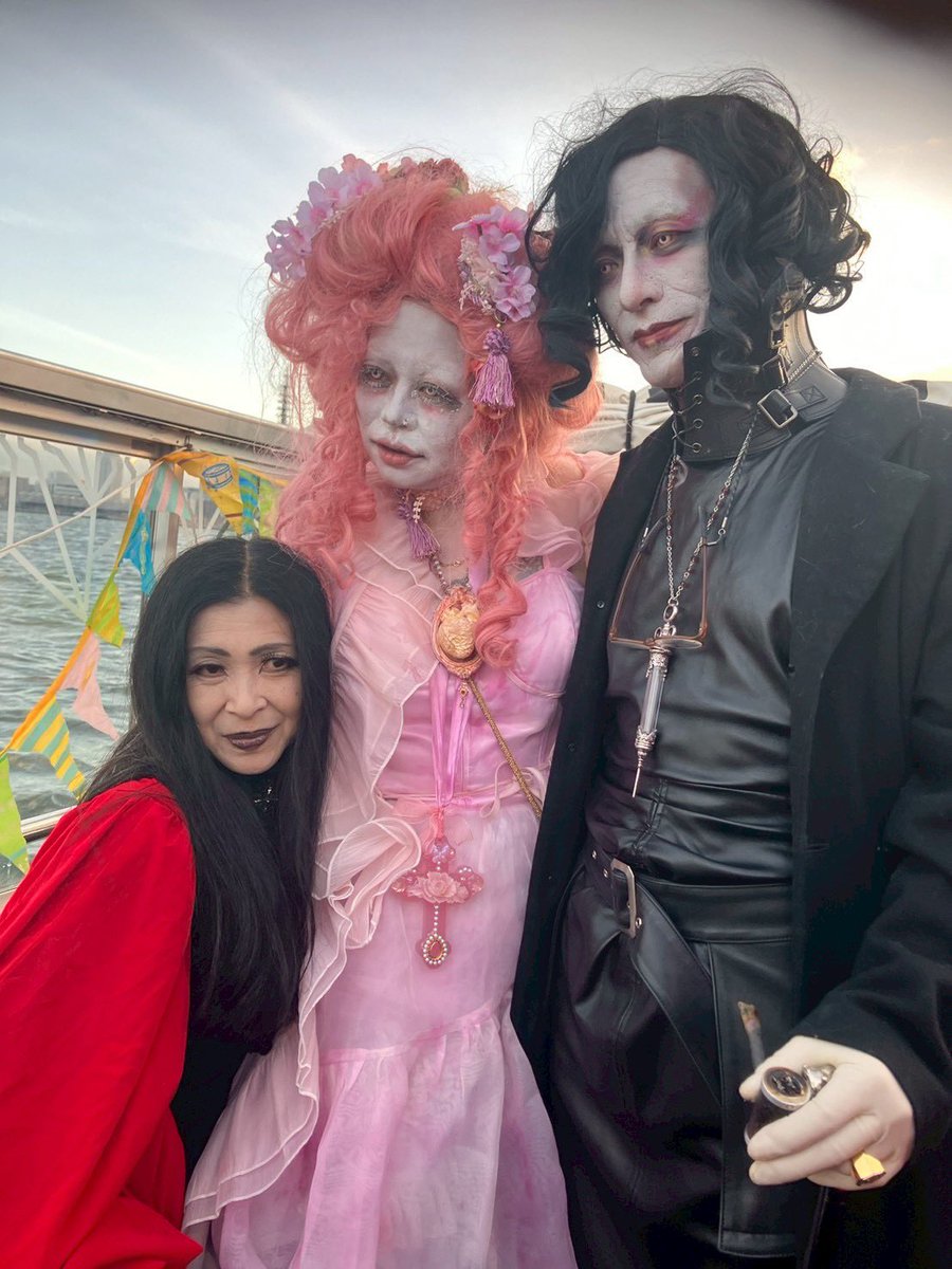 ロウズ⚜️🕒🫀Rose de Reficul tweet media