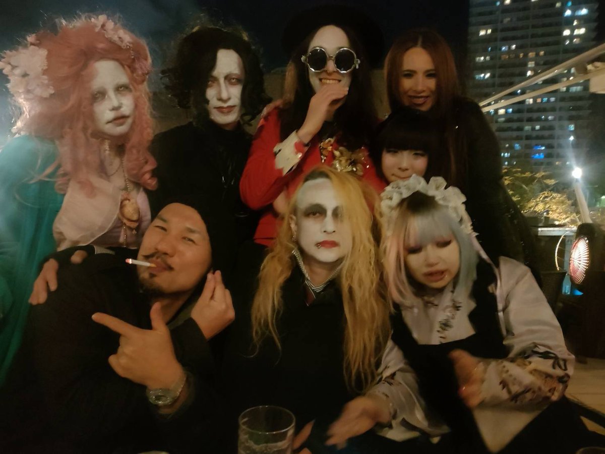 ロウズ⚜️🕒🫀Rose de Reficul tweet media