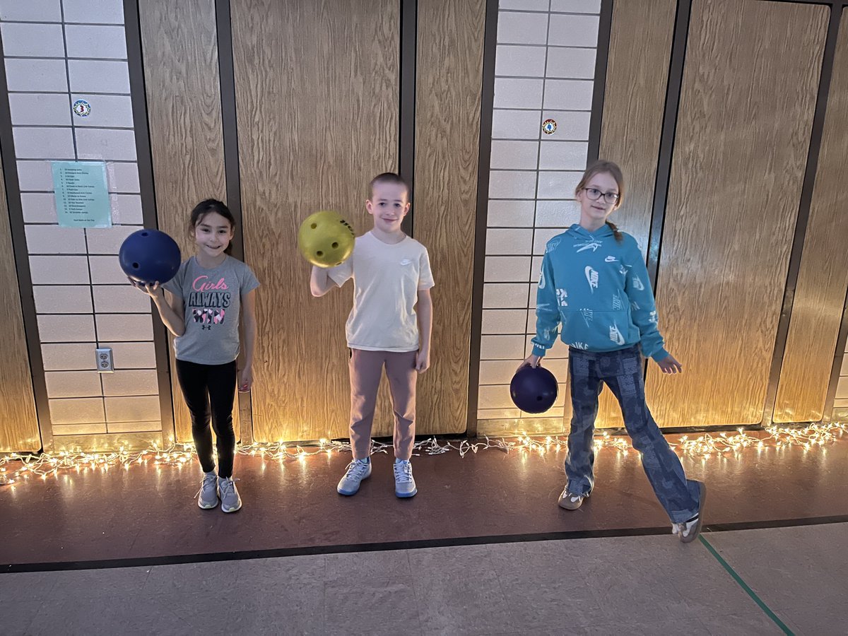 West Delaware School tweet media