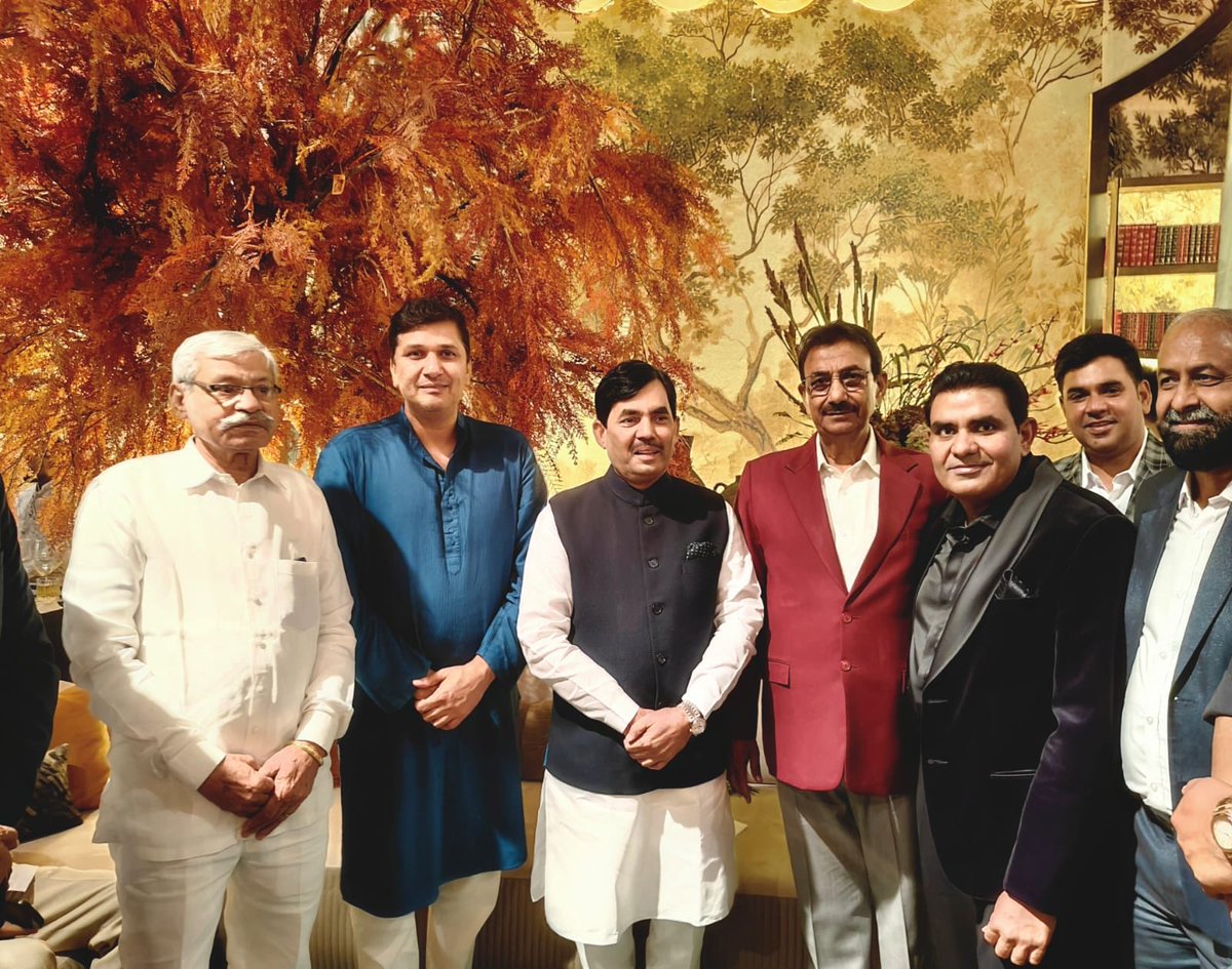 ShahnawazBJP's tweet image. दिल्ली में पूर्व विधायक श्री ब्रह्म सिंह तंवर जी की पोती ईशिता के विवाह स्वागत समारोह में रविवार को शामिल हुआ और वर-वधू को सुखमय वैवाहिक जीवन के लिए आशीर्वाद दिया।

#shadi #reception #attend #welcome #congratulations