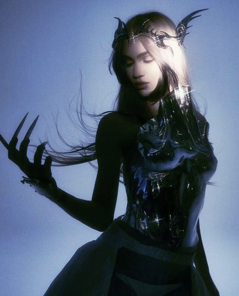 GRIMES FEED tweet media