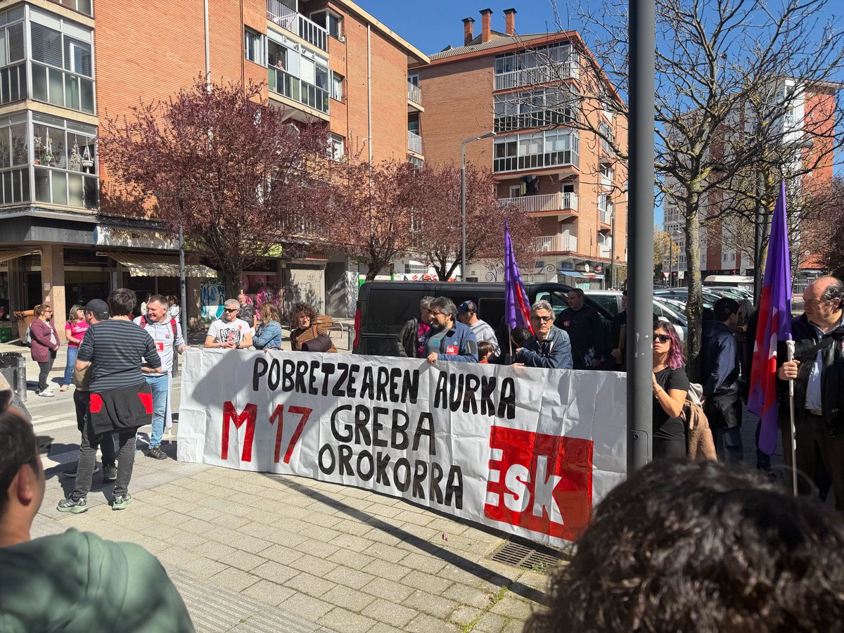 alternatiba's tweet photo. Soldata, pentsio eta bizitza duinaren alde Euskal Herriko kaleak bete ditugu M17|ko greba orokorrean https://t.co/Li0QCWH6pQ