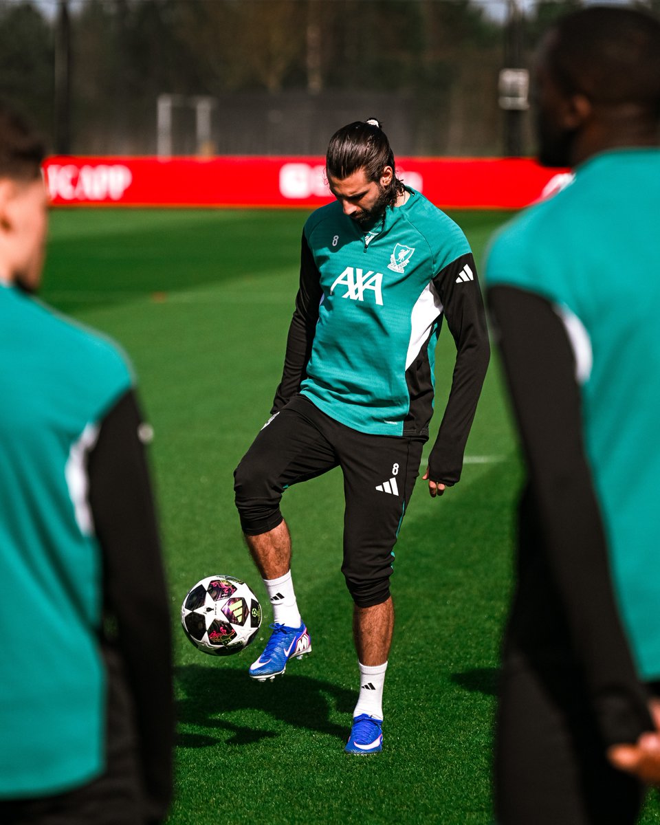 LFC's tweet photo. View photos from our MD-1 training session ahead of tomorrow’s Champions League last-16 second leg against Galatasaray 📸