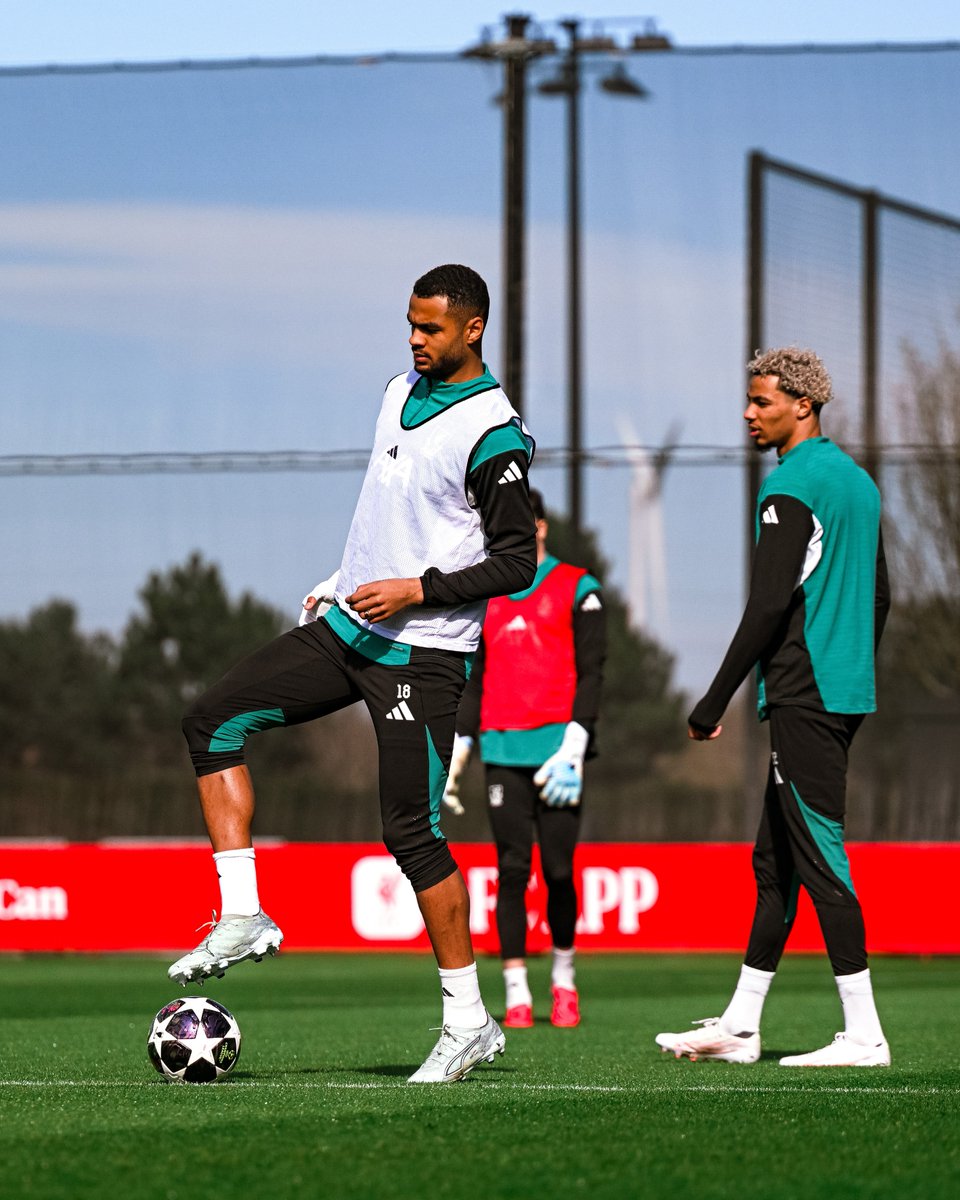 LFC's tweet photo. View photos from our MD-1 training session ahead of tomorrow’s Champions League last-16 second leg against Galatasaray 📸