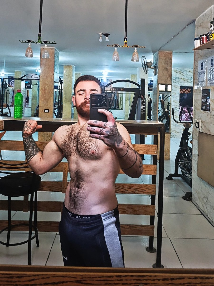 MostafaAna58063's tweet photo. Face card vs body
I'm not perfect but I'm real
#follow
#explore
#viral
#bearded_men
#fitness_men https://t.co/1WDWfePsIW