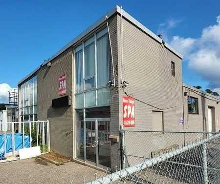 SpaStorefront's tweet photo. New Tokyo Spa has been open for decades. Its in a unique location facing highway 401.
51 Beverly Hills
North York
M3L 1A2
(416) 240-0888 https://t.co/LfNbVtap36