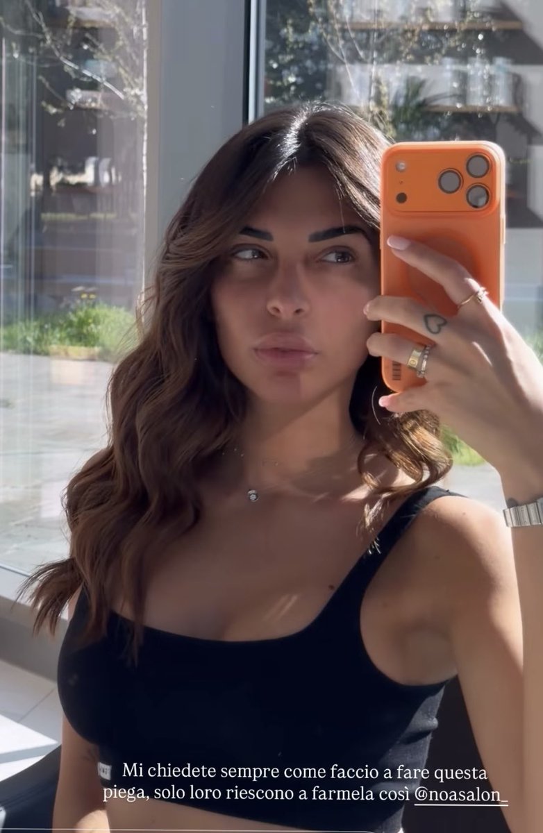 kristin0169's tweet image. Il suo viso è la maschera più sincera….contemporaneamente è uno strumento di comicità o una mappa profonda di serietà che poche possono permettersi 😘😘#sergetti #gr7