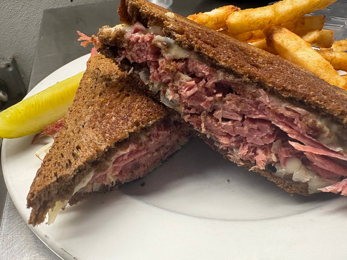 Eller's Restaurant tweet media