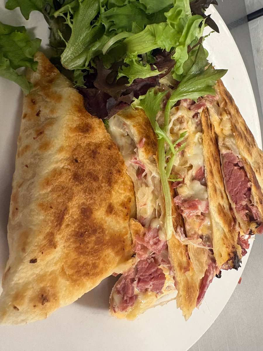 Eller's Restaurant tweet media