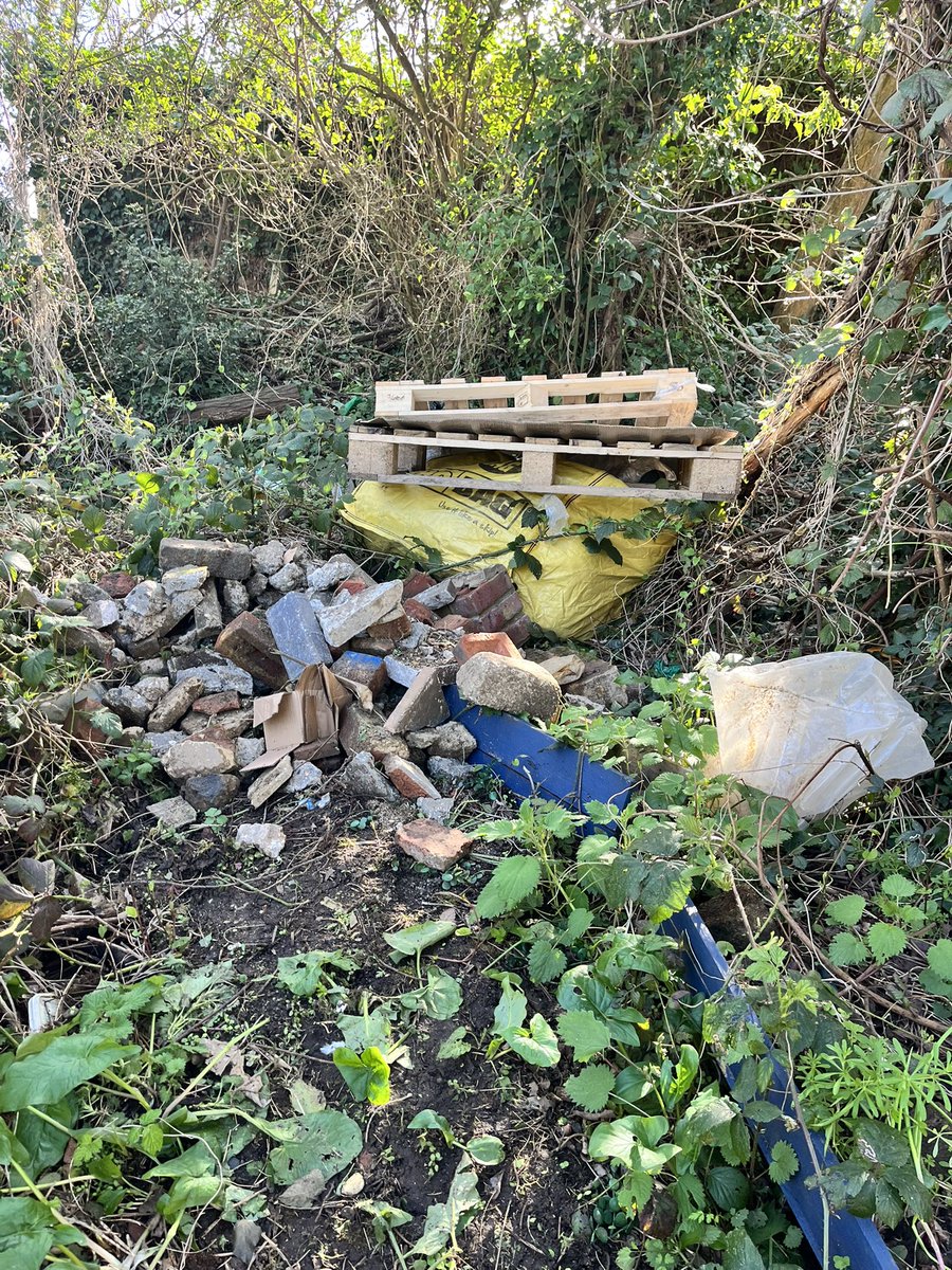 flyskydronesuk tweet media