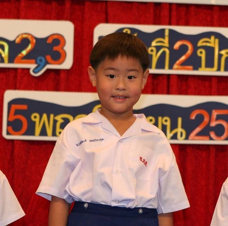 ยิบบิ้นไม่บอก tweet media