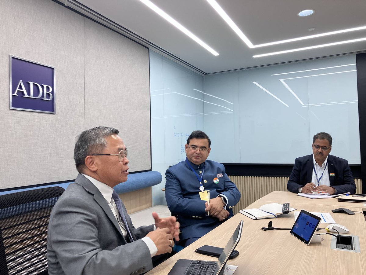 Kaz_Fujiwara's tweet photo. @a_dohong ADG/RR @FAOAsiaPacific met H.E. @JakumarRawal Minister of Marketing &amp; Protocol, Maharashtra State 🇮🇳 at the margin of #AFS2026, exchanged views on potential areas of collaboration: #ValueChainDevelopment #MarketAccess #InternationalStandard #Nutrition 
#4Betters https://t.co/eBR0oYhKRM