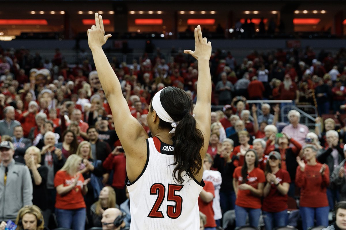 LouisvilleWBB's tweet photo. Rewinding to March at the Yum!

Ready to run it back 🔥

All The Info: https://t.co/TdbG8G31zy

#GoCards https://t.co/yGF4KzQisy
