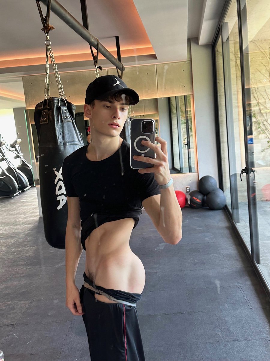 Romeo Twink tweet media