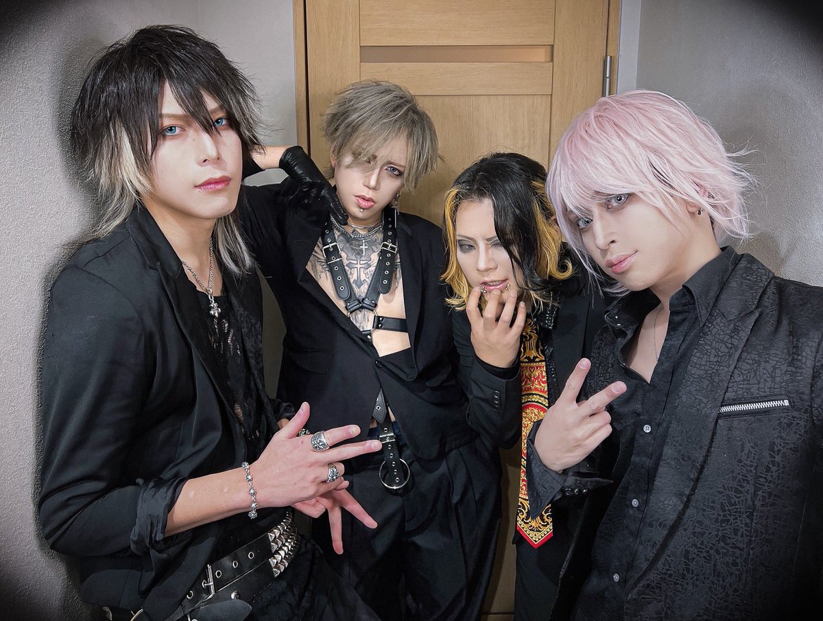 ivy_information's tweet photo. 2026.3.17 心斎橋CLAPPER

SET LIST

1. FREEDOM
2. STORY
3. バイバイ
4. ENEMY
5. Night of Nightmare

ご来場ありがとうございました。 https://t.co/elauGuvqvb