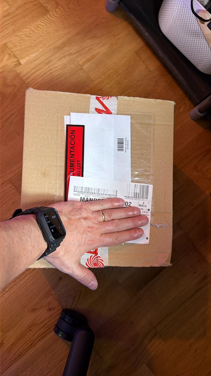 Swingering tweet media