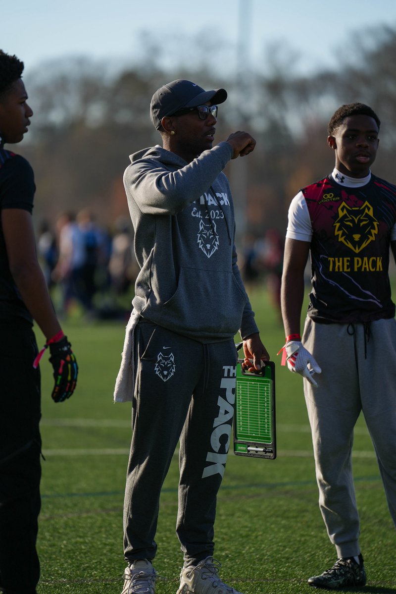 Coach Thompson tweet media