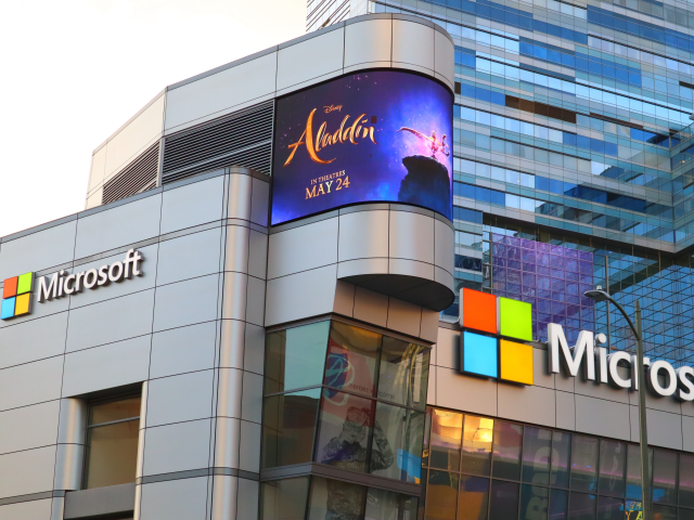 Reworked tweet media