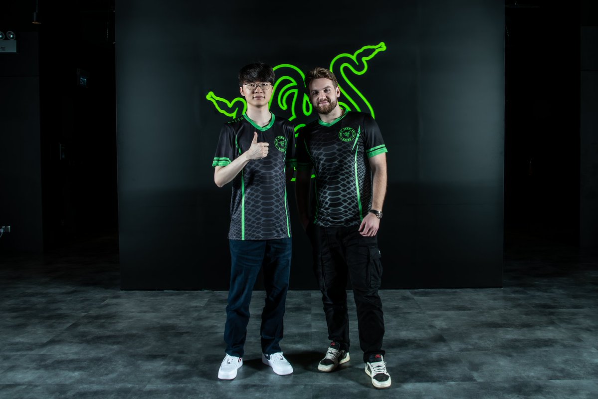 Team RΛZΞR tweet media