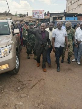 Ssaabasajja Kabaka Ronald Muwenda Mutebi II asiimye n’alambula ku basuubuzi abakolera mu katale ke ak’e Katwe okubasasila enjega e'yabatuseko e'guro
abasasidde nyo

#TV1Updates