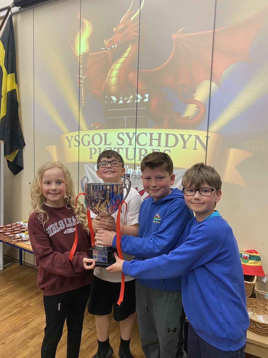 Ysgol Sychdyn tweet media