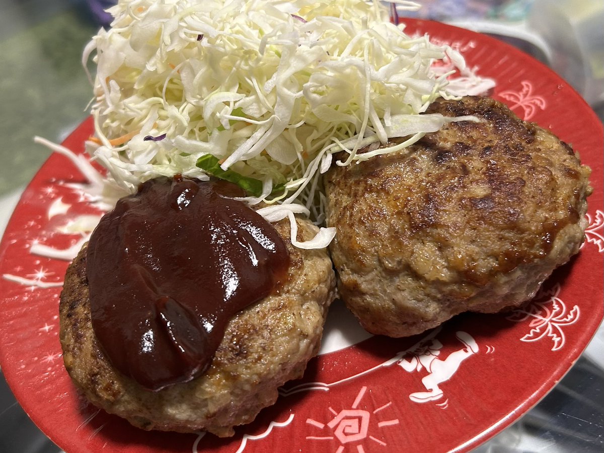kari_reality's tweet photo. ハンバーグ https://t.co/7iwBh6pOyA